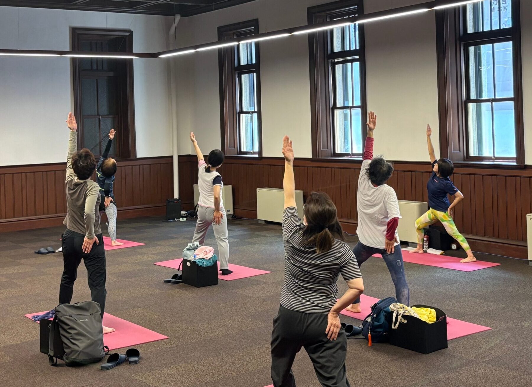 リフレッシュヨガ イメージ